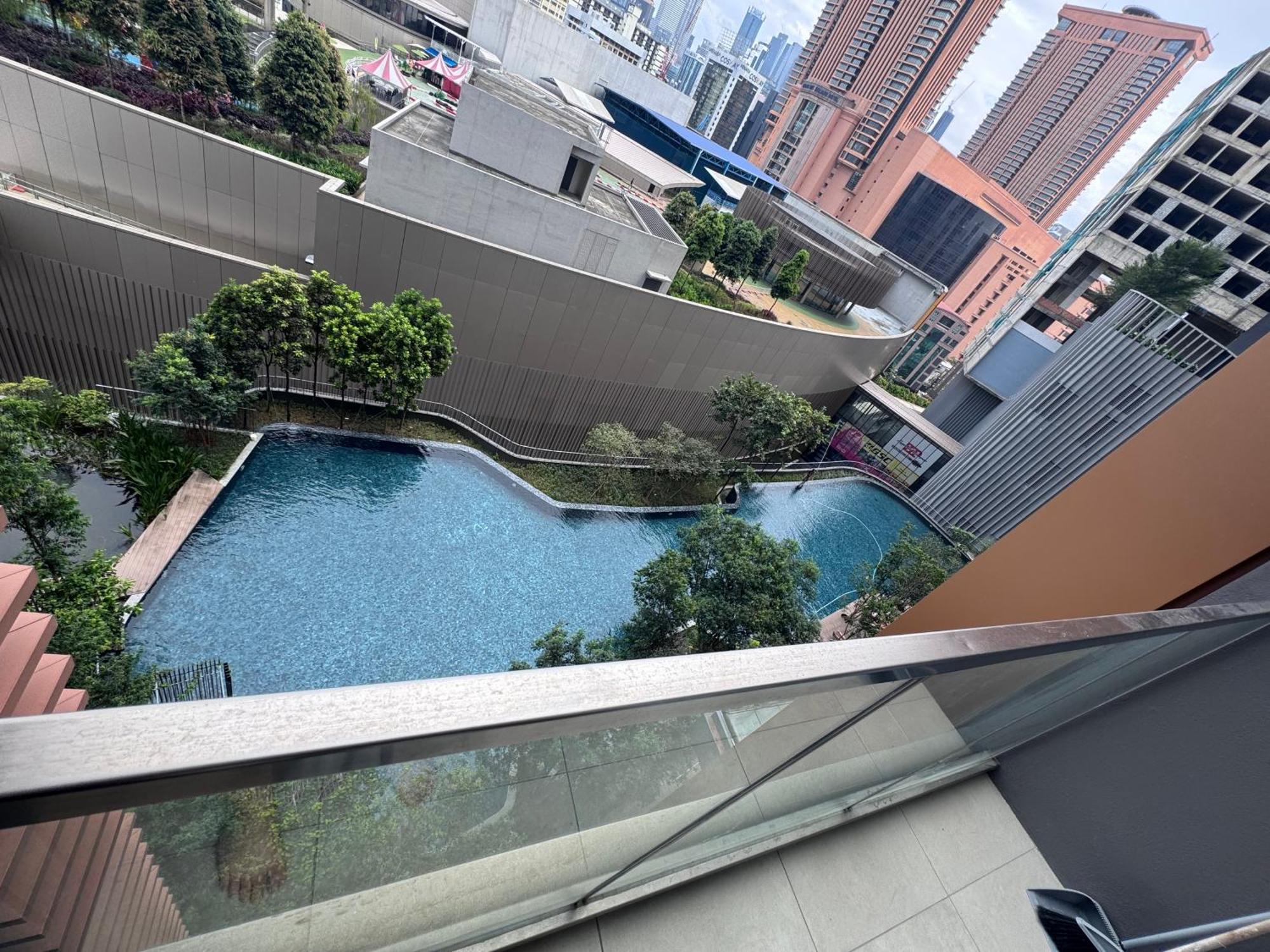 Infinity Pool Suite Bukit Bintang Lalaport Bbcc Kuala Lumpur Exterior foto